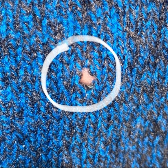 Neiman Marcus Blue/Black 100% Cashmere Cardigan, Size Medium - Picture 6 of 11